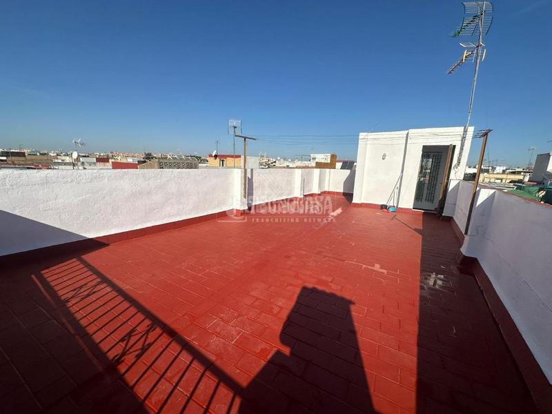Foto 4c0be310-2a71-42ae-aaa2-87359b153bff. Casa pareada casa en venta en Palmete Sevilla