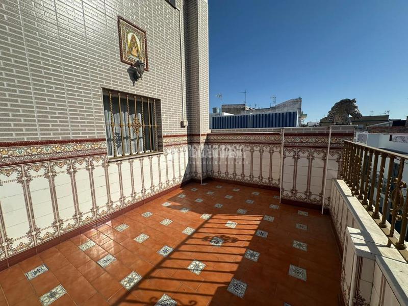 Foto cfa8a3dd-cada-4751-9731-f556eb0fe75f. Casa pareada casa en venta en Palmete Sevilla