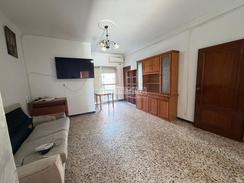 Foto 0fd397ee-d1e3-4318-b677-41c51b65294d. Casa aparellada a Rinconada (La)