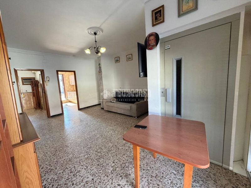 Foto 1617aad2-bed2-4baf-afa3-48ecc694ed8a. Casa aparellada a Rinconada (La)