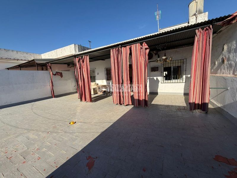 Foto 45a96829-8e84-4256-b134-3af2387861e7. Casa aparellada a Rinconada (La)