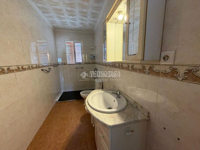 Foto 9ddc5988-8148-4db8-9151-ac4754412be8. Casa aparellada a Rinconada (La)