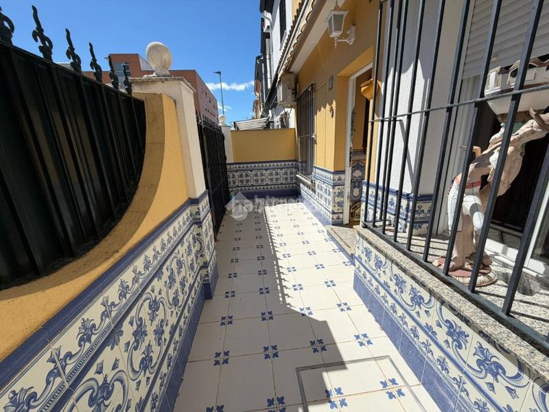 Foto 83458927-0d90-4530-8618-754df5ef9d02. Casa aparellada amb calefacció a Rinconada (La)