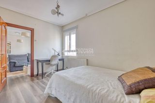 Flat in Plaza de Toros. Piso en venta en valladolid