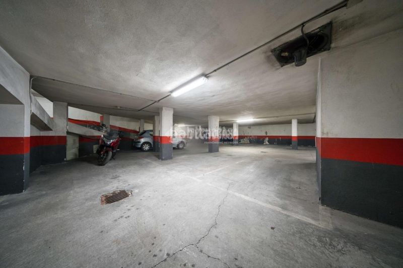 Foto 5f7a1c88-e3ec-41ca-9f92-85fbcdaca2fc. Aparcament cotxe a Plaza de Toros Valladolid