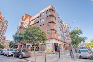Aparcament cotxe a Plaza de Toros. Boxplaza de garaje en venta en valladolid