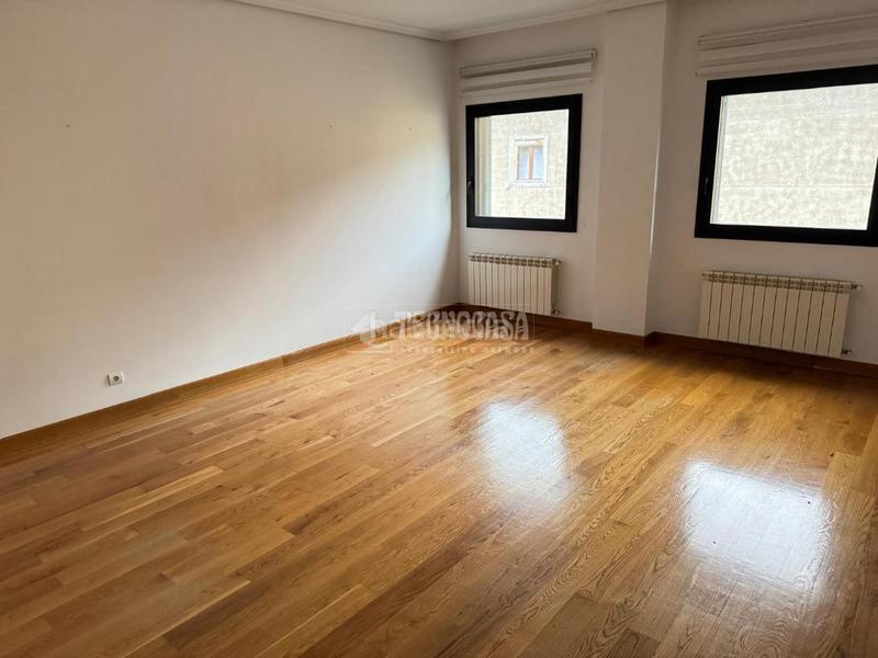 Foto 1a2dd34d-2689-4e0e-8880-e62bf37547c0. Piso  en venta en Centro - Ayuntamiento Santander