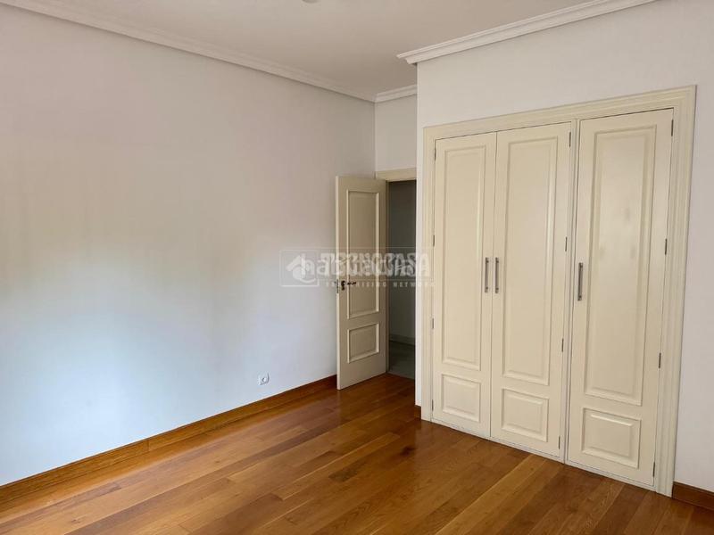 Foto 20009059-d3ed-4a7e-9046-005c915a5536. Piso  en venta en Centro - Ayuntamiento Santander