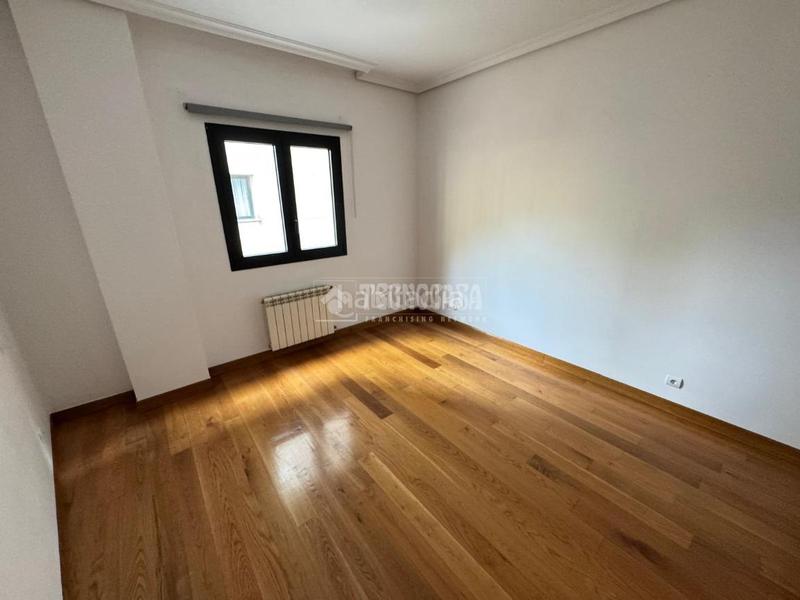 Foto 45f2a3a5-33c5-4ec8-a4de-f7e981ec485a. Piso  en venta en Centro - Ayuntamiento Santander