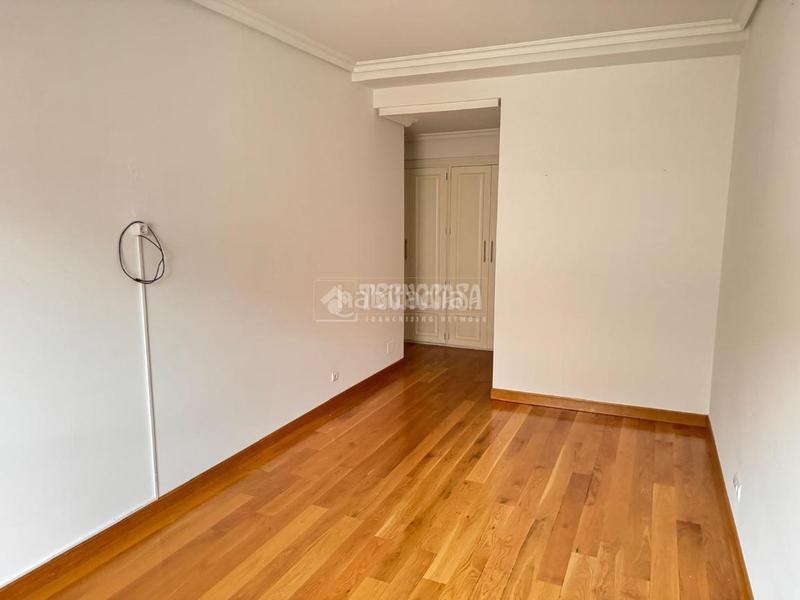 Foto 66e0ca26-4e69-4cbc-b5b7-5bb60a2abf6d. Piso  en venta en Centro - Ayuntamiento Santander