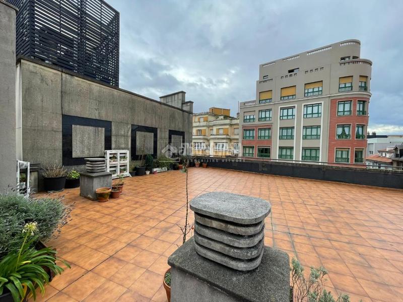 Foto 8d6ef7d5-6af0-4ddb-b3a8-ac8d4683f9cc. Piso  en venta en Centro - Ayuntamiento Santander