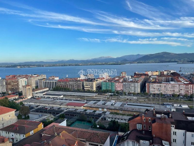 Foto 33bfcedc-ad65-4768-a022-c3489d0007a9. Pis a Centro - Ayuntamiento Santander