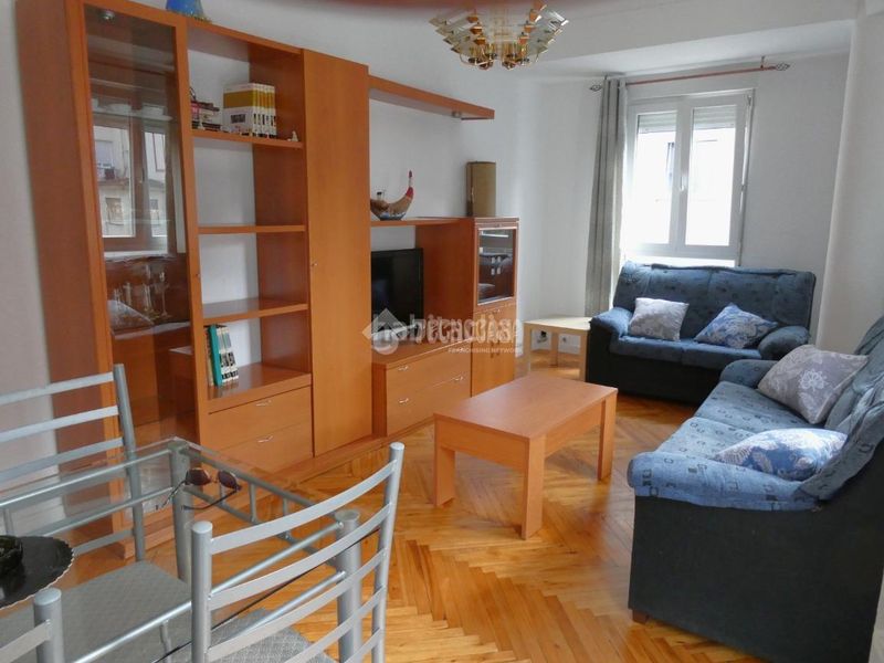 Foto 3a059668-19e3-48f4-90d3-f177db79ef97. Piso  en venta en Centro - Ayuntamiento Santander
