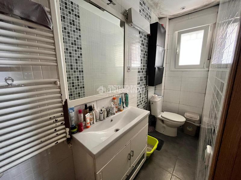 Foto 5d873c0d-222d-47b4-9bb9-26d9eb32f992. Maison jumelée avec chauffage dans Puerta del Ángel Madrid