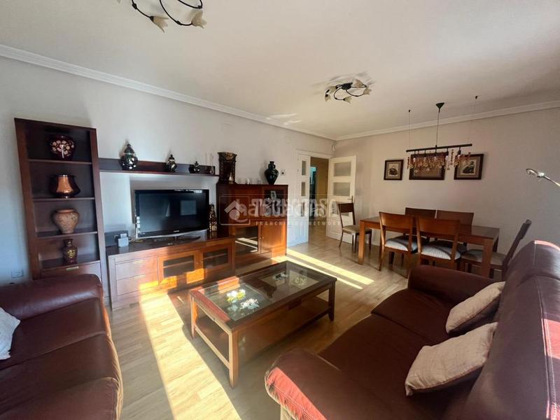 Foto 0f1c32ac-04eb-48c5-8cfa-d762878a51b7. Piso  en venta en Puerta del Ángel Madrid
