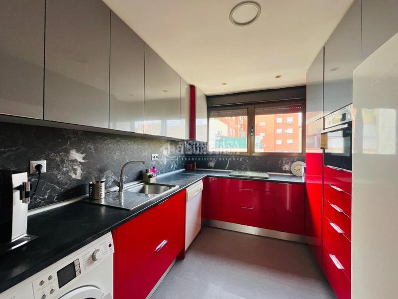 Foto 732c4c9a-6430-4d17-8048-1163f066114c. Attique avec chauffage dans Puerta del Ángel Madrid