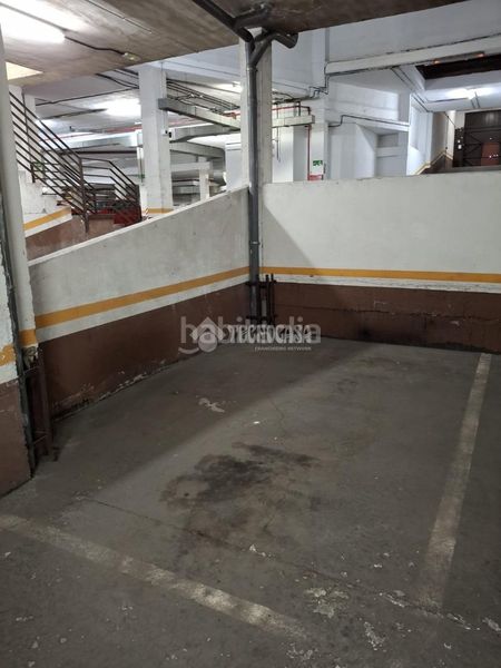 Foto 1927d400-6a39-4993-baa0-d284ba7746e7. Aparcament cotxe a Los Cármenes Madrid