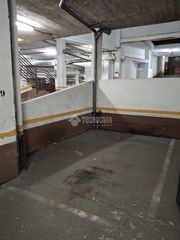 Aparcament cotxe a Los Cármenes. Boxplaza de garaje en venta en madrid