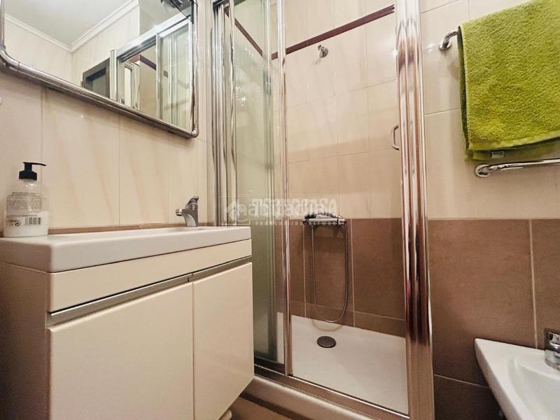 Foto 45f6bffc-d376-4b06-a42f-5d1bc927f36c. Etagenwohnung mit heizung in Santutxu-Basarrate Bilbao