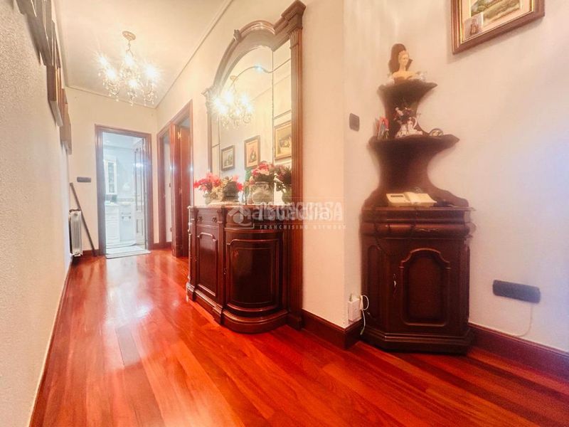 Foto 1929d182-be7a-46eb-bde7-2b9317b3f830. Piso  en venta en Santutxu-Basarrate Bilbao