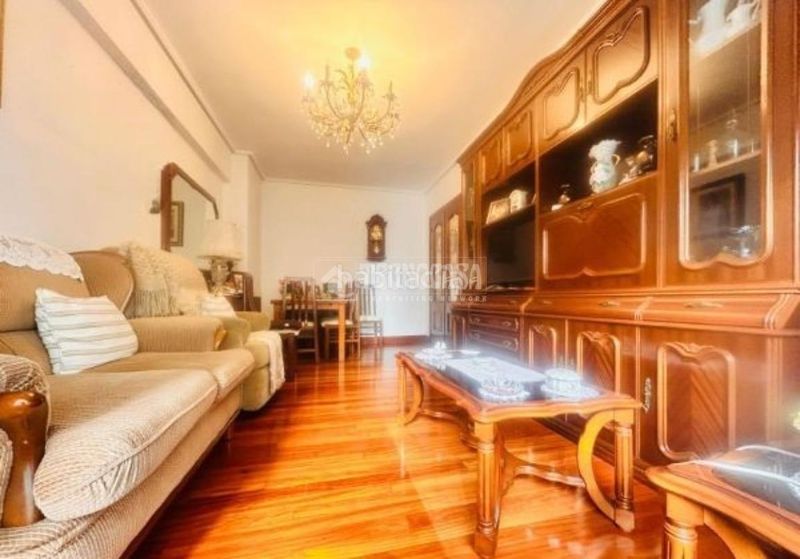 Foto 5b1e443a-207f-46b9-953a-5d43210cb6a1. Piso  en venta en Santutxu-Basarrate Bilbao