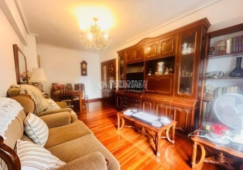 Foto 5d09d263-6da6-4ff4-912e-0d6647785c68. Piso  en venta en Santutxu-Basarrate Bilbao