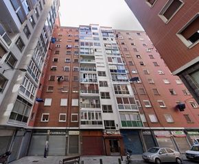 Etagenwohnung in Santutxu-Basarrate. Piso en venta en bilbao