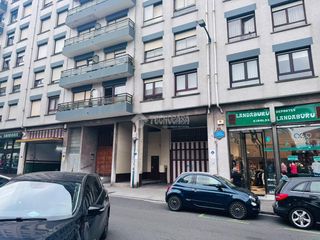 Posto auto in Santutxu-Basarrate. Boxplaza de garaje en venta en bilbao