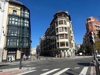Etagenwohnung in Zabalburu. Piso en venta en bilbao