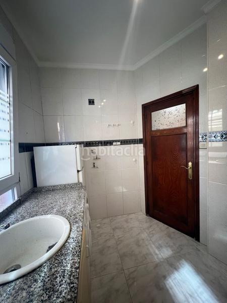 Foto 34e3c28f-53d7-4681-b235-efc6862f6698. Lloguer pis a La Arena Gijón