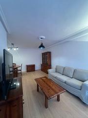 Rent Flat  Carretera vizcaína. Piso en la calzada