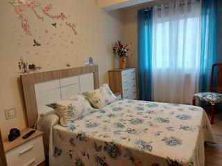 Location Appartement  Avenida de la república argentina. Piso en la calzada