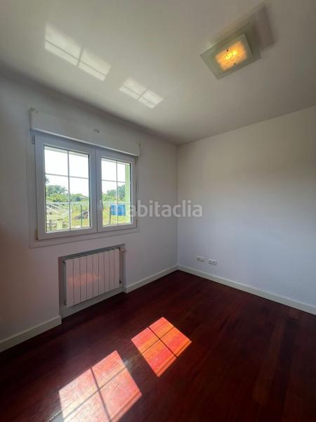 Foto c0c20fdc-88a6-4e17-a8f3-b8aa8187d518. Chalet en Grado