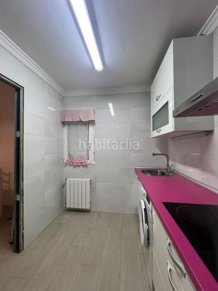 Foto 8a94757c-4287-4e7c-85f9-886f3e2d6be0. Alquiler piso alquiler residencial en el barrio del Llano con terraza en Gijón