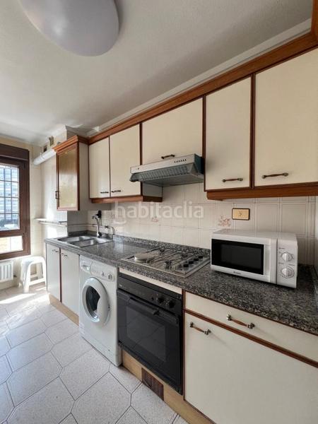 Foto 31203670-3c7c-4d41-b33a-c0ca0be815ff. Piso apartamento a escasos pasos de la playa en Centro Gijón