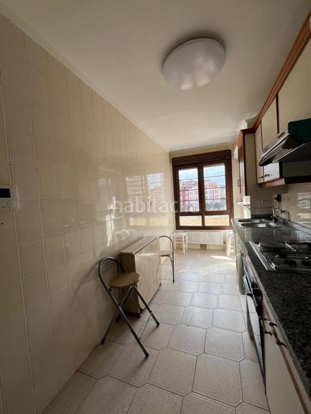 Foto 12a723f7-22ff-4cbb-b386-d6ba6ad899a9. Etagenwohnung mit heizung in Centro Gijón