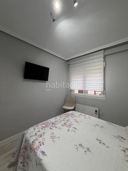 Foto fd8c2842-ea41-4147-b0a9-b7d719d91a4f. Rent flat with heating in El Natahoyo Gijón