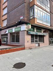 Locale commerciale in Ceares. Oportunidad de negocio en gijón