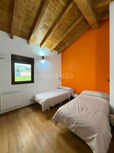 Foto 56fbe6a0-ef59-46b6-997c-49ee9776e2c3. Casa adossada amb calefacció aparcament a Cudillero