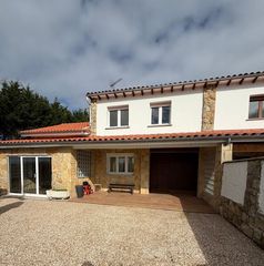 Casa adossada  Sandin. Exclusivo chalet pareado en villaverde