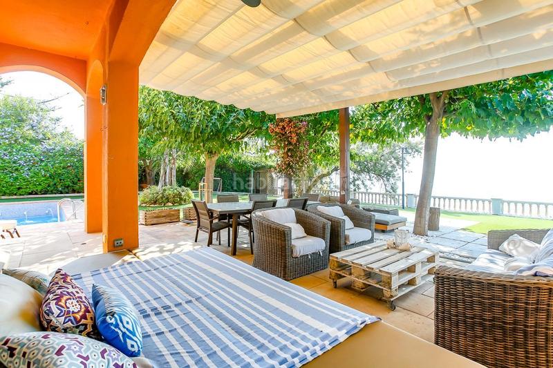 Foto 1b3514a7-85b3-4924-b44f-88350ed0005c. Alquiler casa preciosa villa frente al mar mediterráneo en Vilanova i la Geltrú