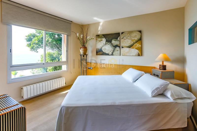 Foto 33cf3748-fb5c-484f-aabe-3a175f3d3516. Alquiler casa preciosa villa frente al mar mediterráneo en Vilanova i la Geltrú