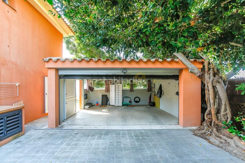 Foto 3e92c180-a61d-4d1b-9f22-b8eccd0fe24d. Alquiler casa preciosa villa frente al mar mediterráneo en Vilanova i la Geltrú