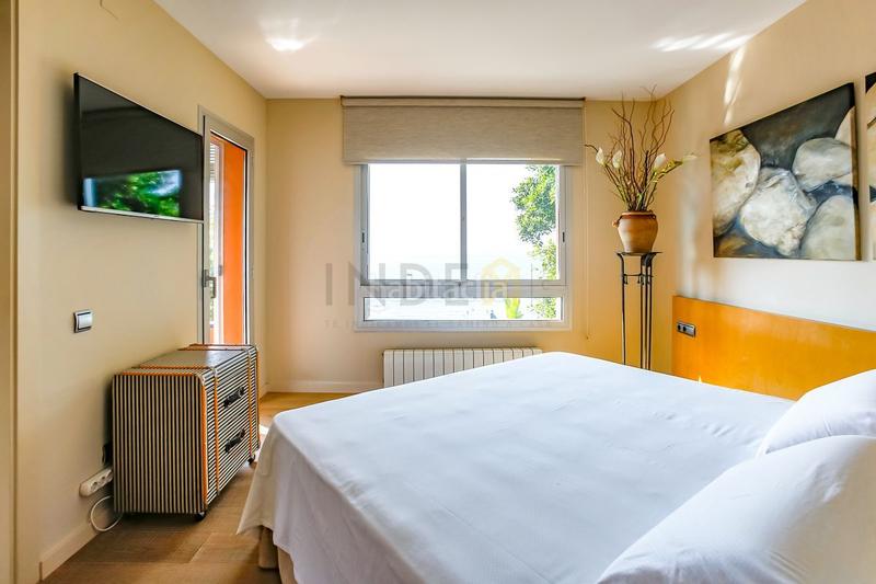 Foto e044f816-5cfb-41b2-b1f6-5029b6786b60. Alquiler casa preciosa villa frente al mar mediterráneo en Vilanova i la Geltrú