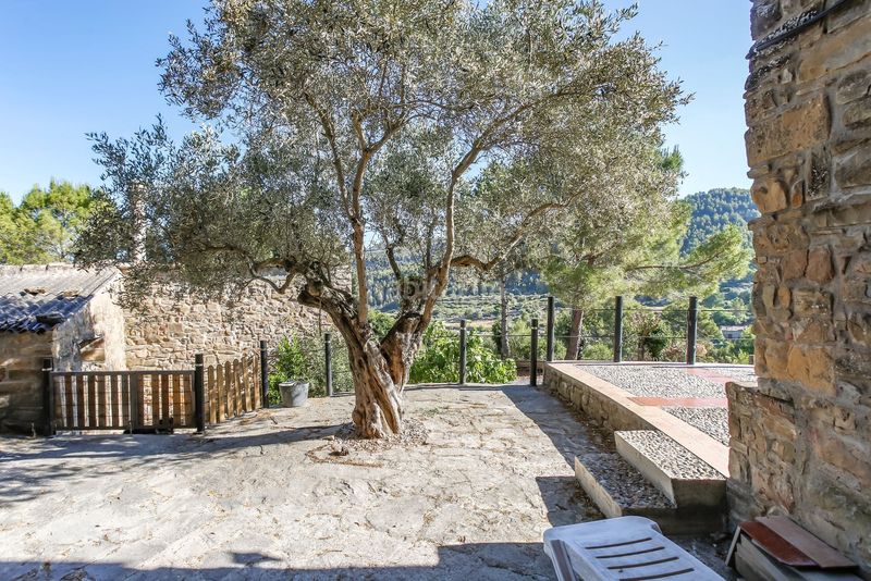Foto 0a4cccec-4d38-4027-bd1d-618a3ca9f496. Casale con riscaldamento parcheggio piscina in Sant Vicenç de Castellet