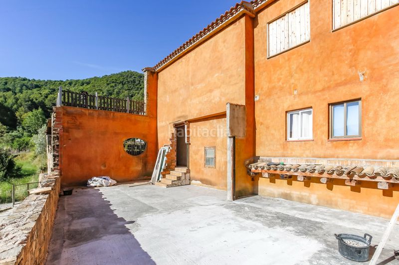 Foto faef0e10-da01-424a-a540-38ce11eae255. Casale con riscaldamento parcheggio piscina in Sant Vicenç de Castellet
