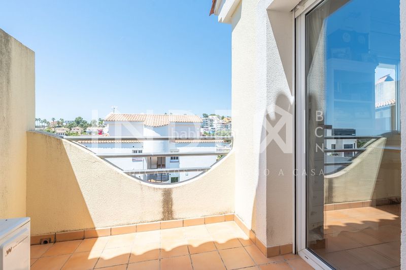 Foto 075a2765-4996-4c7d-9904-9545117b61f3. Casa adossada amb calefacció piscina a Vallpineda-Santa Bàrbara Sitges