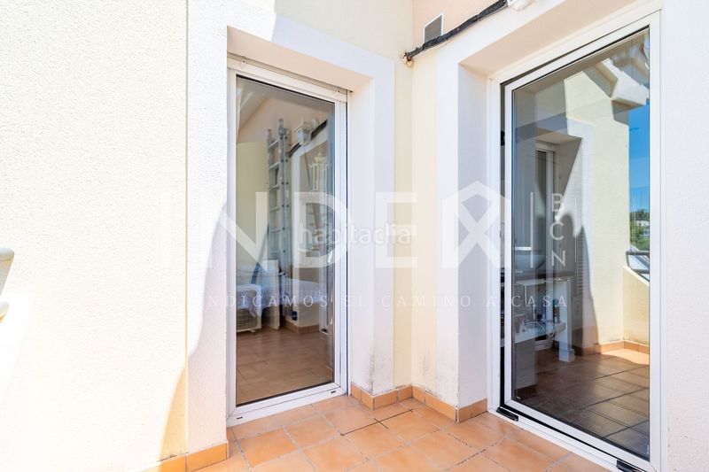 Foto 904f2599-0d61-46ac-b11d-7f4ecc73a1f8. Casa adossada amb calefacció piscina a Vallpineda-Santa Bàrbara Sitges