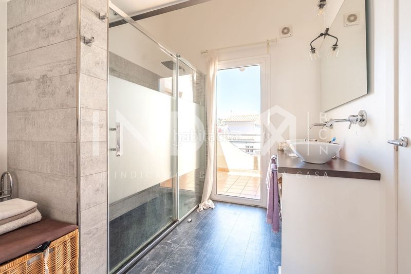 Foto aec902d8-7efb-48d3-949d-ab3cc1e56fe2. Casa adossada amb calefacció piscina a Vallpineda-Santa Bàrbara Sitges