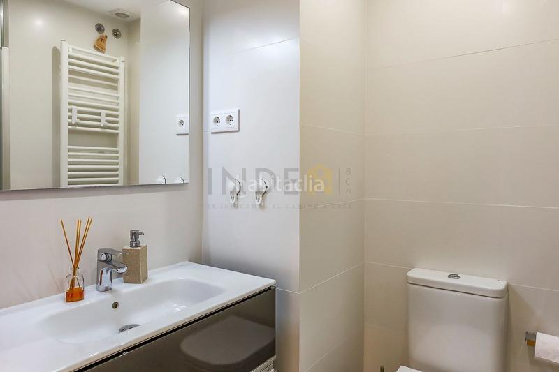 Foto 2f41d284-6455-4744-ac8b-54df9e5acbb7. Piso magnifico piso a 400 metros del mar y con piscina comunitaria en Sitges